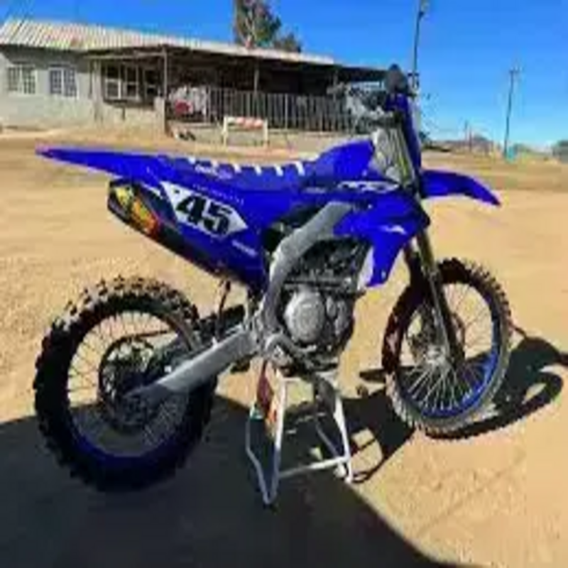 Yamahas YZ450 YZ450F Motocross